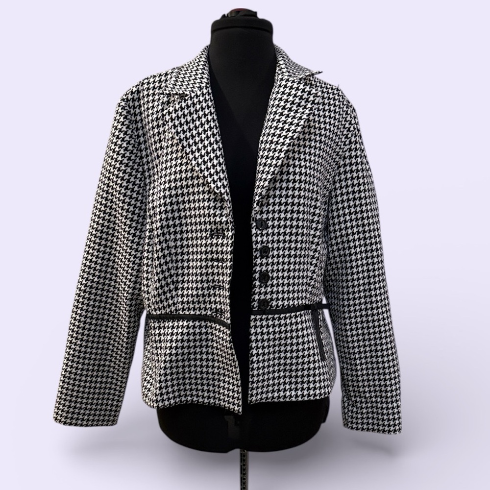 Elegant Houndstooth Women's Blazer
